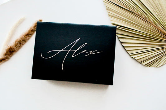 BLACK & WHITE MAGNETIC GIFT BOX