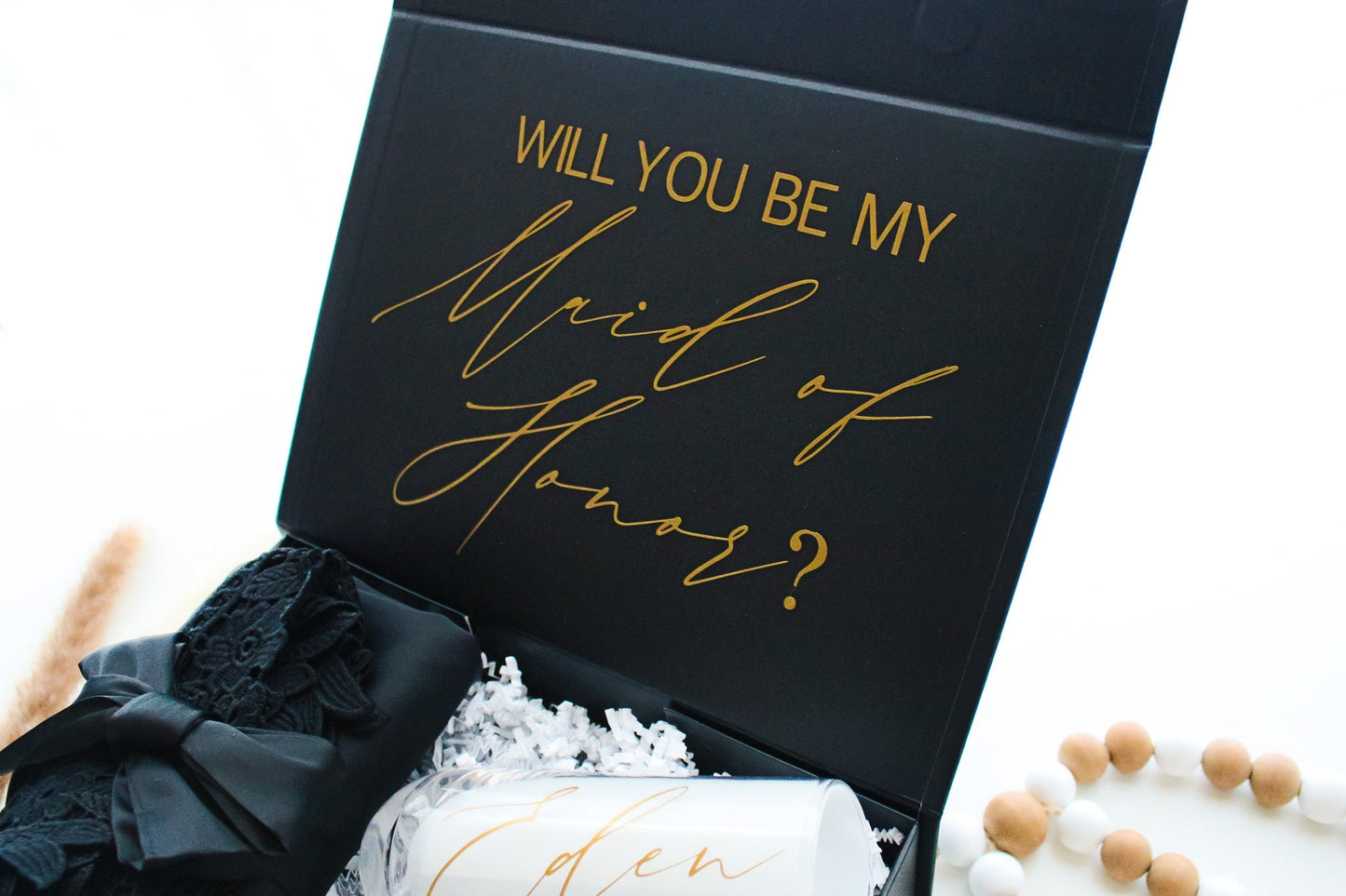 BLACK & WHITE MAGNETIC GIFT BOX
